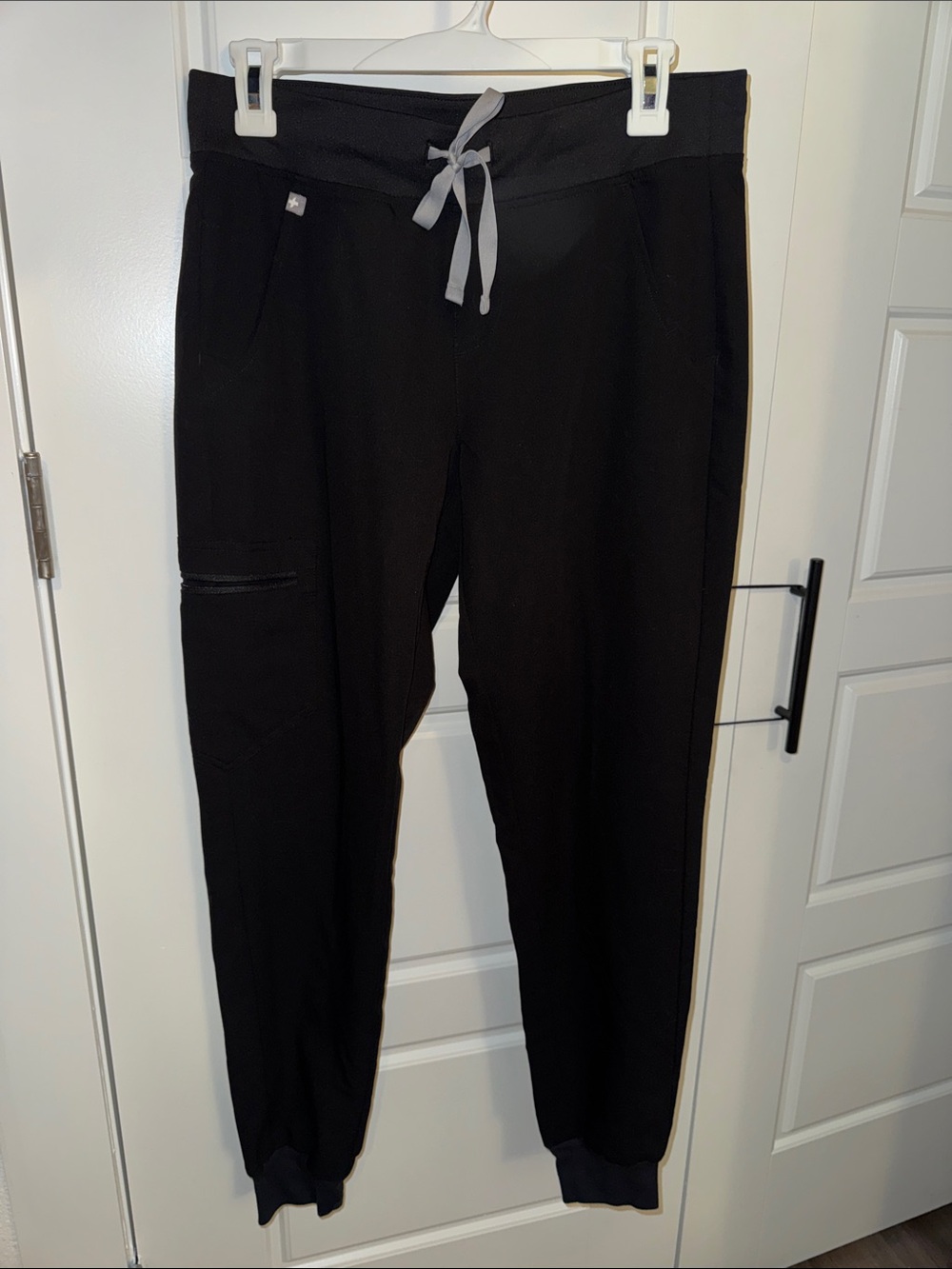 🔺SMALL FIGS SCRUBS SET - Black - Picture 3 of 3